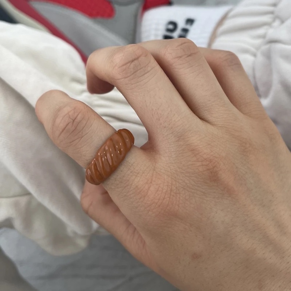 ⭐️2 for $30⭐️ Evryjewels Date Brown Croissant Ring